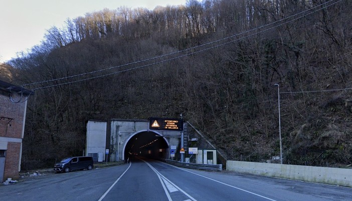 Lavori al Tunnel delle Ferriere: braccio di ferro sulla chiusura tra Città Metropolitana e Anas. Per il momento ancora nessuno la spunta Lavori al Tunnel delle Ferriere: braccio di ferro sulla chiusura tra Città Metropolitana e Anas. Per il momento ancora nessuno la spunta