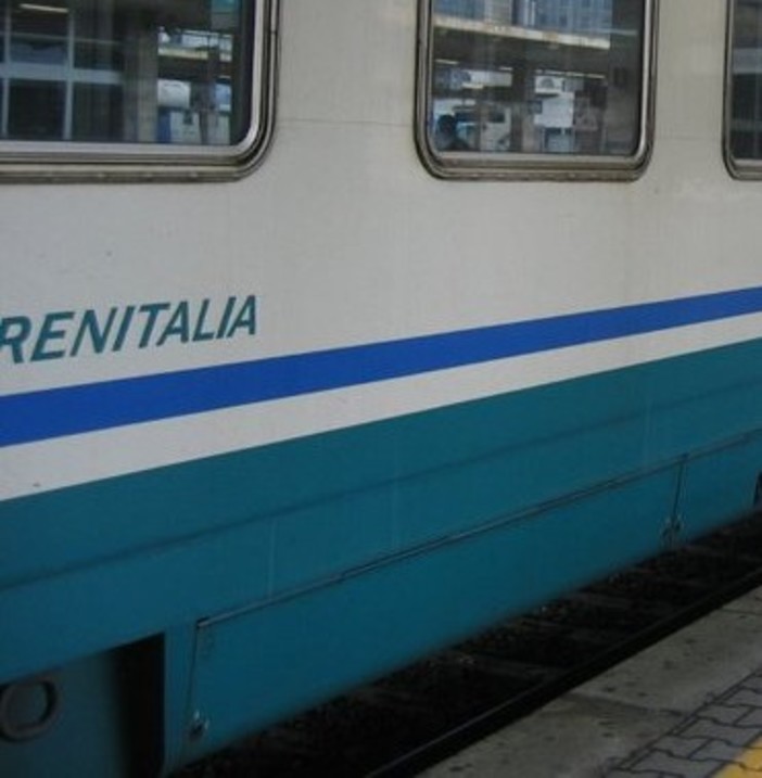 Non accettato dai compagni, 15enne di Settimo scappa in treno per andare dai nonni in Sicilia