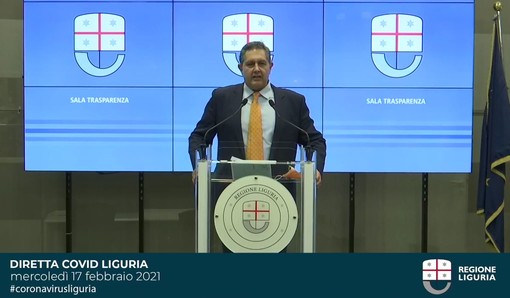 Covid, Toti: "Il sistema informatico di prenotazione dei vaccini sta andando bene, stiamo tarando vari canali"