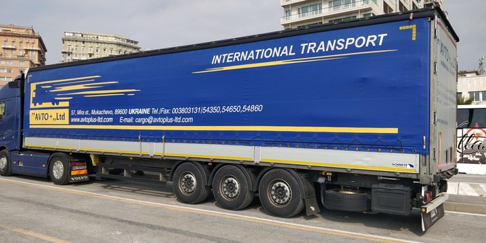 Ucraina, questa sera un altro camion di aiuti da piazza della Vittoria, l'appello dei volontari: &quot;Portate brandine, cibo in scatola e giocattoli&quot;