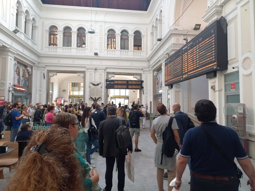 Terremoto, rallentata la circolazione ferroviaria sulle linee Genova - Tortona/Savona/Alessandria