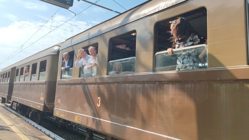 Un viaggio nel tempo sui binari della Liguria: arriva il treno storico per i 100 anni del Dopolavoro Ferroviario