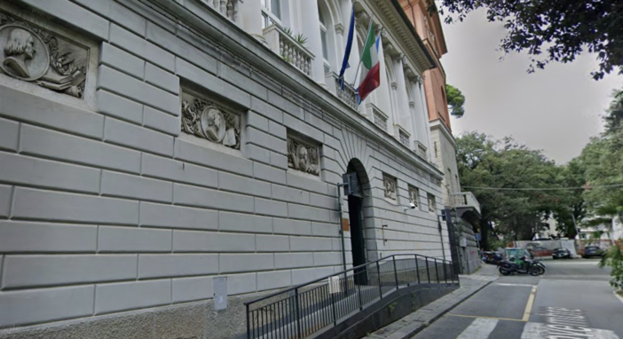 Donna arrestata davanti al Tribunale per i Minorenni per aver aggredito una carabiniera, disposto l'obbligo di firma