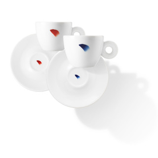 Firmate LEE UFAN le tazzine di ILLY