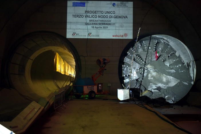 Terzo Valico: terminata la galleria Serravalle
