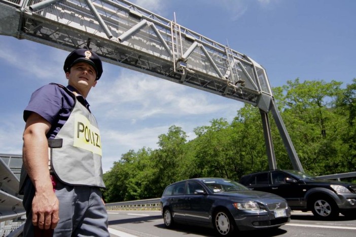 Autostrade, tutor attivi su 11 nuove tratte: tra queste anche l'A10 fra Albisola e Celle Ligure e la A26 Voltri-Gravellona Toce Autostrade, tutor attivi su 11 nuove tratte: tra queste anche l'A10 fra Albisola e Celle Ligure e la A26 Voltri-Gravellona Toce
