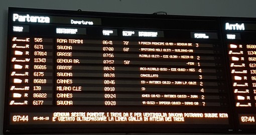 Ferrovia chiusa per una fuga di gas a Genova Pegli: viabilità paralizzata