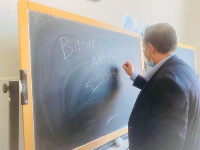 Ripresa scuola, Toti: &quot;Parola d’ordine è garantire il rientro in classe in presenza e in sicurezza a tutti gli studenti&quot;