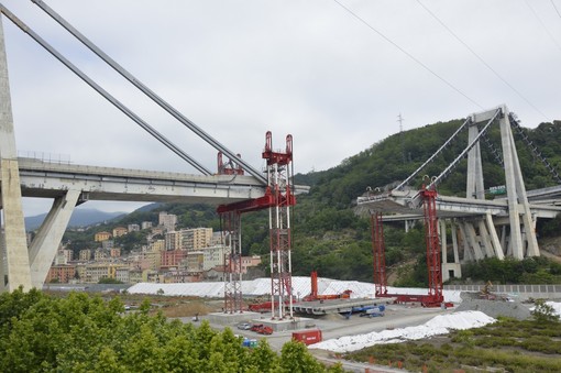 Ponte Morandi, arrivano i primi indennizzi una tantum per i lavoratori autonomi Ponte Morandi, arrivano i primi indennizzi una tantum per i lavoratori autonomi