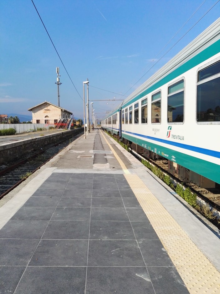 Stazioni ferroviarie liguri, interrogazione in Regione di Senarega e Mazza (Lega): &quot;Occorre garantire accessibilità a tutti e da ogni binario&quot;