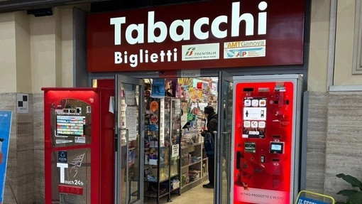 Brignole, verso la chiusura la storica tabaccheria della stazione, l’appello della titolare: “Aiutatemi a salvare un servizio essenziale”