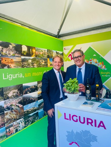 Toti al Festival delle Regioni: "Siamo la Florida d'Europa, chiediamo agli operatori turistici di tenere aperto tutto l'anno"