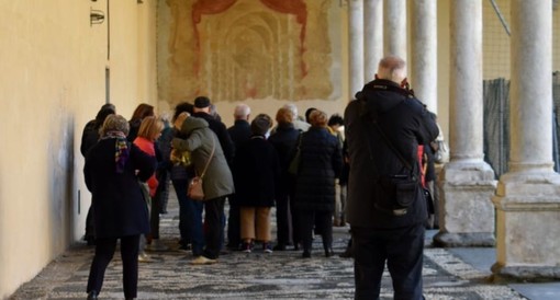 Guide turistiche, Lombardi: “Nuova tessera nazionale e 804 guide abilitate, passo decisivo per qualità e tutela del turismo italiano” Guide turistiche, Lombardi: “Nuova tessera nazionale e 804 guide abilitate, passo decisivo per qualità e tutela del turismo italiano”