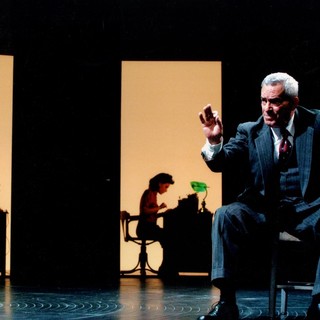 Genova e il suo teatro entrano nel nuovo millennio: Luca Bizzarri e Roberta Olcese ospiti di Alessandro Giglio per Testimoni del tempo Genova e il suo teatro entrano nel nuovo millennio: Luca Bizzarri e Roberta Olcese ospiti di Alessandro Giglio per Testimoni del tempo