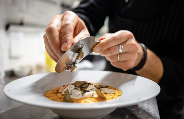 “Tartufando” festeggia 10 anni e fino al 30 novembre  ritorna nell’area fiera in piazza Sarzano