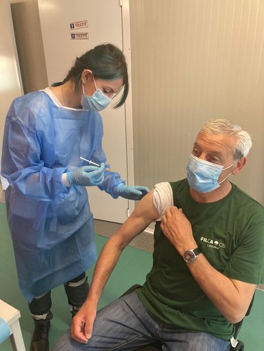 Terzo Valico, al via a Genova campagna vaccinale per i lavoratori. Tafaria (Filca Cisl Liguria): "Apertura hub dimostrazione del nostro impegno"