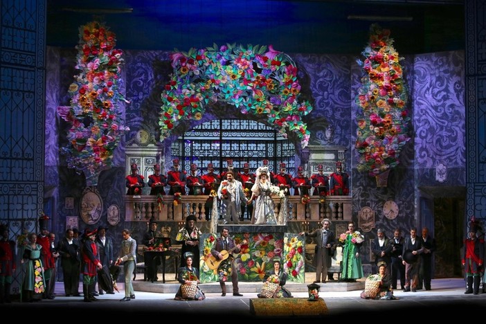 “Il barbiere di Siviglia” approda al teatro Carlo Felice di Genova nel ricordo di Lele Luzzati