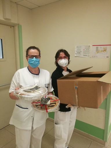 Coronavirus: 50 torte all’ospedale Villa Scassi dal Comune di Montebruno [FOTO]