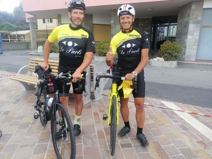 “Una pedalata per il Gaslini”, partiti i ciclisti-eroi: percorreranno 1700 km da Albenga a Villalba “Una pedalata per il Gaslini”, partiti i ciclisti-eroi: percorreranno 1700 km da Albenga a Villalba