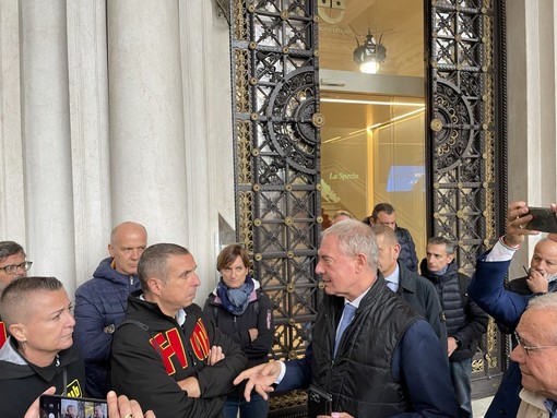 Ex Ilva, il ministro Urso a Genova incontra i sindacati