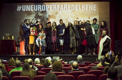 #UNEUROPERFAREDELBENE: spettacolo e beneficenza. Questa sera in onda nazionale in prima serata #UNEUROPERFAREDELBENE: spettacolo e beneficenza. Questa sera in onda nazionale in prima serata