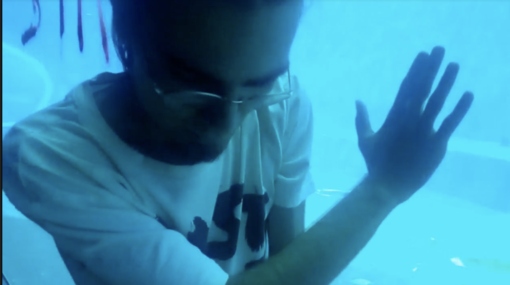 Blitz degli attivisti di Ultima Generazione all'Acquario di Genova, quattro portati via dalle forze dell'ordine