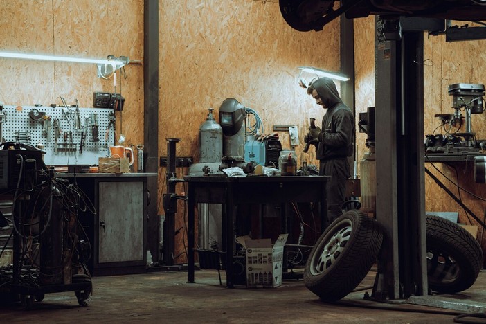 Automazione e manutenzione: le nuove esigenze dei reparti produttivi moderni Automazione e manutenzione: le nuove esigenze dei reparti produttivi moderni