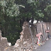 Frana a Struppa, via alla Chiesa di San Siro resta chiusa: "Mancano i fondi per i lavori" Frana a Struppa, via alla Chiesa di San Siro resta chiusa: "Mancano i fondi per i lavori"