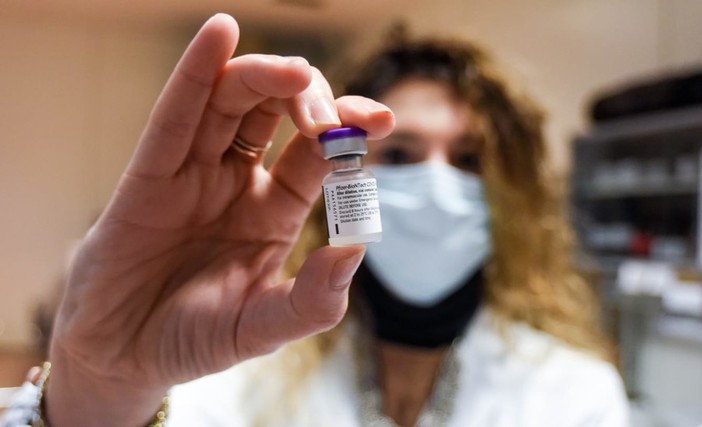 Appena arrivate in Liguria altre 54mila dosi circa di vaccino Pfizer