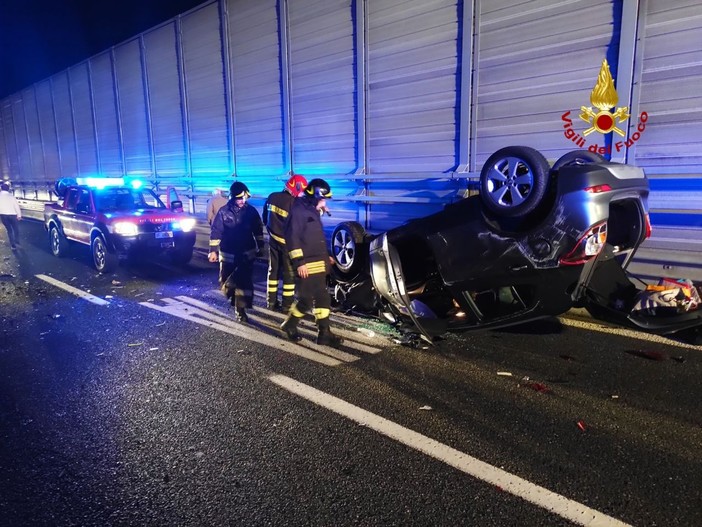 Scontro fra veicoli sull'A12: tratto dell'autostrada chiuso