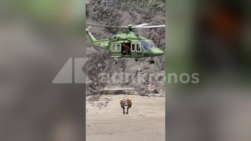 Alluvione in Nepal, le immagini girate da un italiano salvato in elicottero