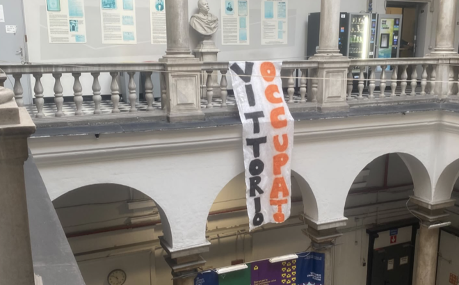 Liceo Vittorio Emanuele II-Ruffini, gli studenti occupano la scuola fino a giovedì: "Vogliamo risposte reali" Liceo Vittorio Emanuele II-Ruffini, gli studenti occupano la scuola fino a giovedì: "Vogliamo risposte reali"