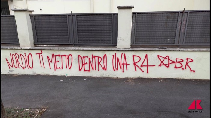 Scritta BR contro Nordio: "Ti metto dentro una R4". La reazione della politica