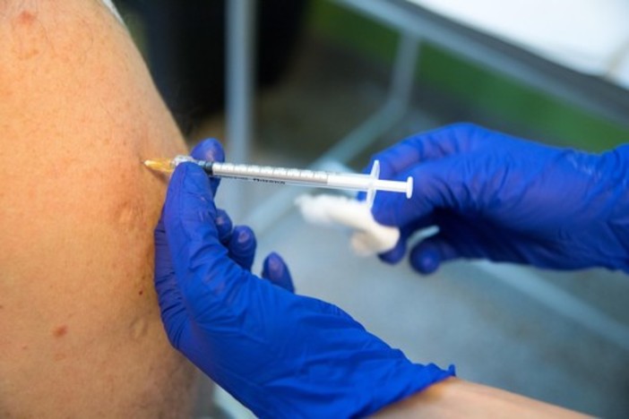Influenza stagionale, Alisa e Regione Liguria avviano la campagna per la vaccinazione