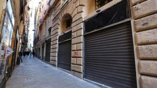 Centro storico, L’esasperazione di chi vive e lavora in Via del Campo: “Così la strada muore”