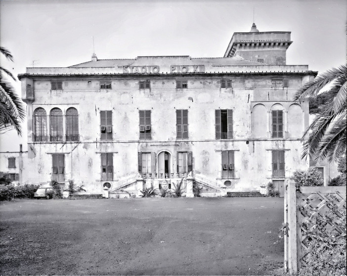 Immagine proviene dal Fondo Paolo Monti, di proprietà BEIC e collocato presso il Civico Archivio Fotografico di Milano., CC BY-SA 4.0, https://commons.wikimedia.org/w/index.php?curid=66097163 Immagine proviene dal Fondo Paolo Monti, di proprietà BEIC e collocato presso il Civico Archivio Fotografico di Milano., CC BY-SA 4.0, https://commons.wikimedia.org/w/index.php?curid=66097163