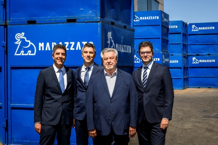 Da UniCredit un finanziamento da 0,5 milioni di euro a supporto di Azzurra s.r.l. per ridurre lo sfruttamento delle risorse naturali Da UniCredit un finanziamento da 0,5 milioni di euro a supporto di Azzurra s.r.l. per ridurre lo sfruttamento delle risorse naturali