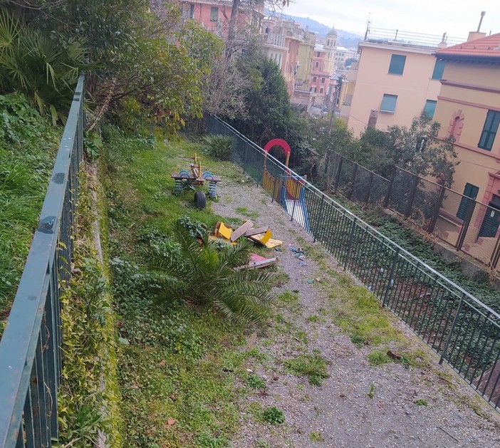 Villa Dufour, Fontana (Lega): "Il parco giochi deve essere immediatamente ripulito"