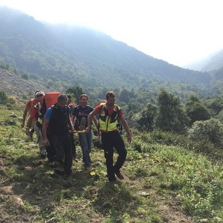 Escursionista genovese si ferisce alla caviglia mentre sale sul monte Grosso in valle Ellero: intervento del soccorso alpino