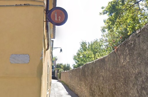 Dopo la raffica di multe in via Capo di Santa Chiara arriva l'interrogazione a Tursi, Pandolfo: &quot;Occorre regolamentazione definitiva&quot; (VIDEO)