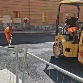 Via Torti riaperta in direzione levante, resta chiusa verso ponente: viabilità verso la normalità Via Torti riaperta in direzione levante, resta chiusa verso ponente: viabilità verso la normalità