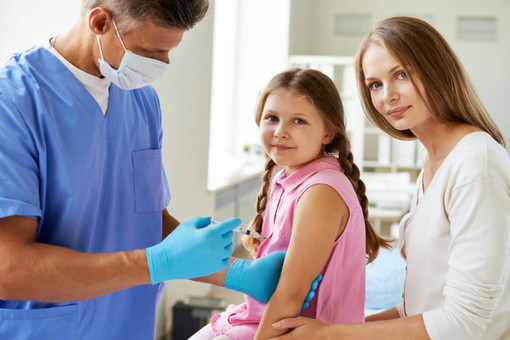 Sanità ligure: 2,5 milioni di euro per la gratuità del vaccino antinfluenzale in età pediatrica e in fascia 60-64 anni
