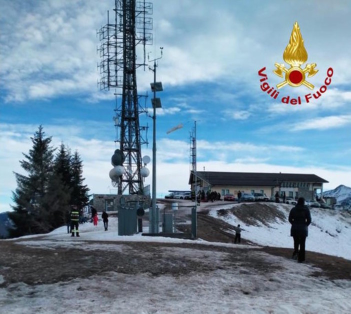 Tragedia a Prato Nevoso, genovese di 71 anni cade dal deltaplano e muore (VIDEO)