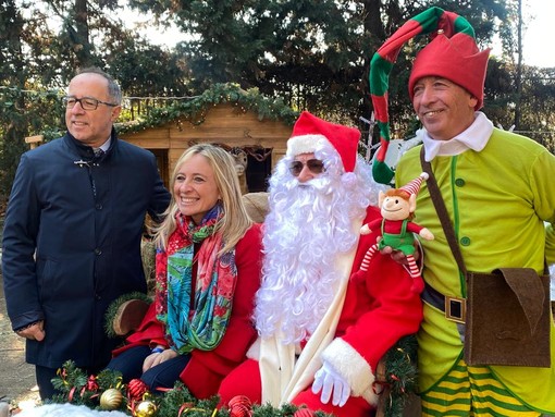 Dall’8 al 23 dicembre, a Villa Bombrini torna il villaggio di Babbo Natale Dall’8 al 23 dicembre, a Villa Bombrini torna il villaggio di Babbo Natale