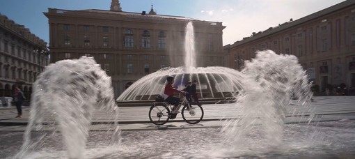Genova promuove la mobilità sostenibile: il video e manuale sulle ciclabili urbane