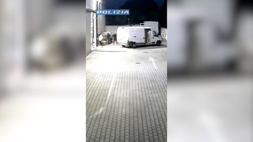 Padova, 13 furti di rame in 4 mesi per un milione di euro: i video degli assalti ai magazzini