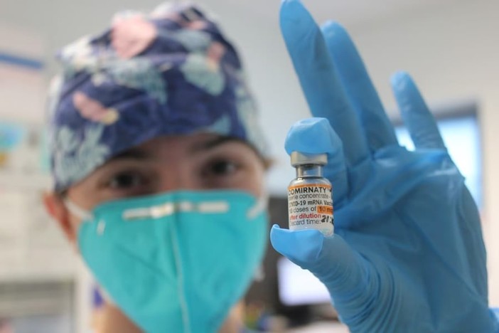 Covid, oltre l'83% dei liguri ha ricevuto almeno una dose di vaccino