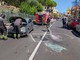 Perde il controllo dell'auto, urta i veicoli parcheggiati poi si ribalta: donna salvata dai vigili del fuoco Perde il controllo dell'auto, urta i veicoli parcheggiati poi si ribalta: donna salvata dai vigili del fuoco