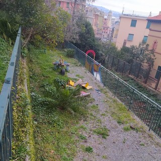 Villa Dufour, Fontana (Lega): "Il parco giochi deve essere immediatamente ripulito"