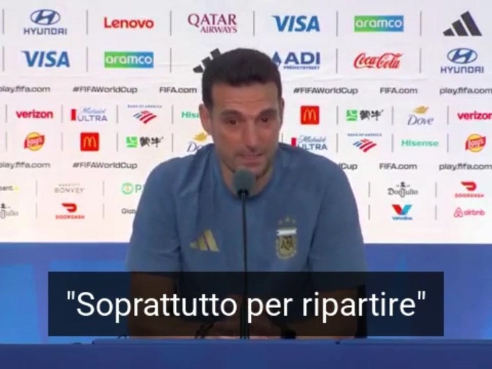 "Argentina, mi dispiace", le lacrime del ct Scaloni dopo il ko in finale "Argentina, mi dispiace", le lacrime del ct Scaloni dopo il ko in finale